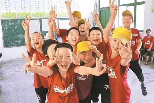 開學倒計時，學校除甲醛讓熊孩子們元氣滿滿迎接新學期！