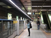 地鐵公交等公共場(chǎng)合空氣污染突出，市民盼望杭州室內(nèi)空氣檢測(cè)機(jī)構(gòu)進(jìn)行檢測(cè)